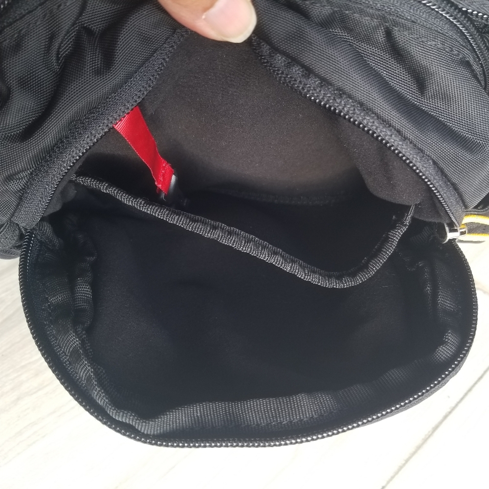 Hiking Bag By Mountainsmith Belted Purse For Safety - Picture 4 of 10